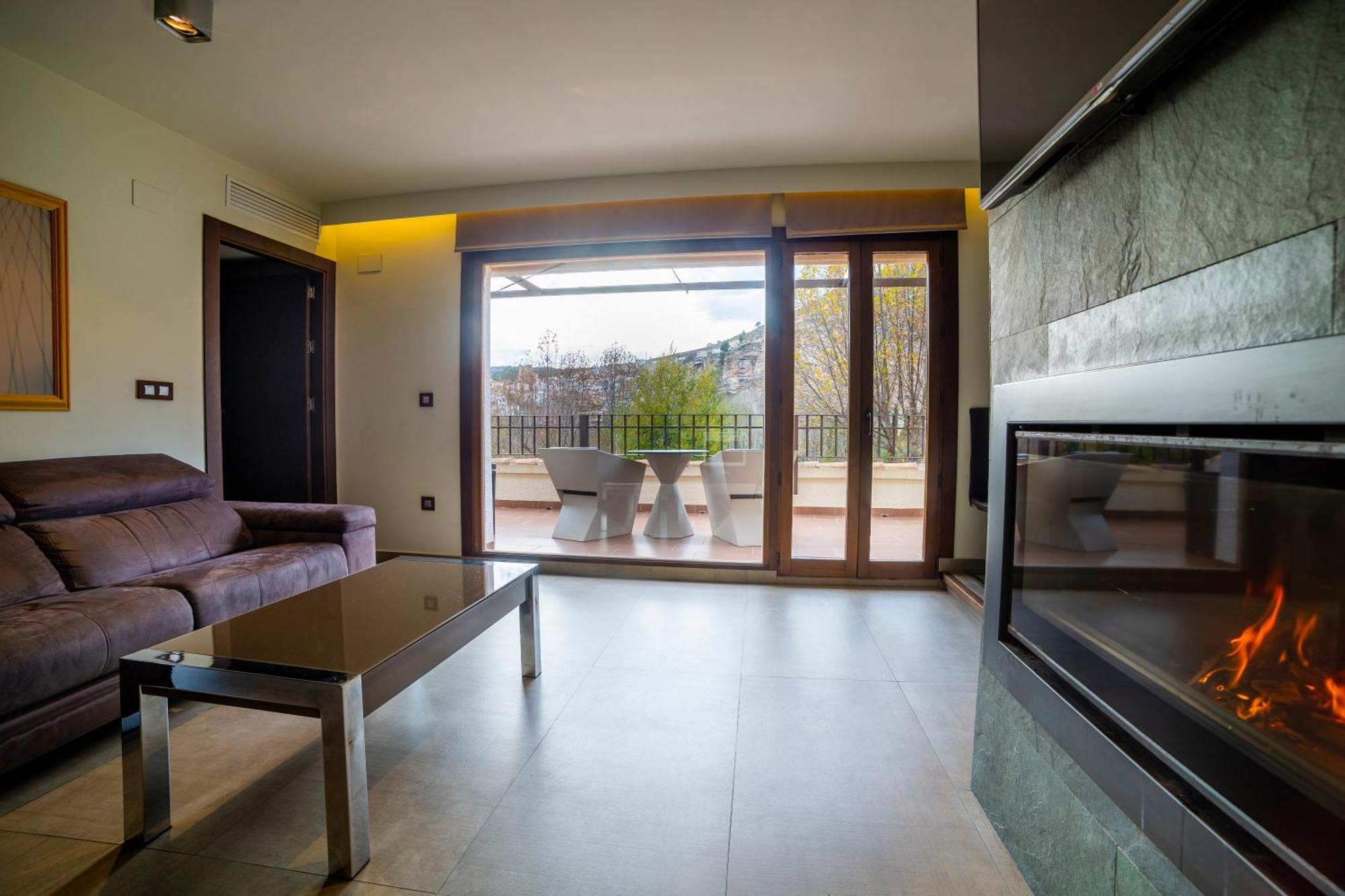 Suites Finca Los Olivos アルカラ・デル・フカル 部屋 写真