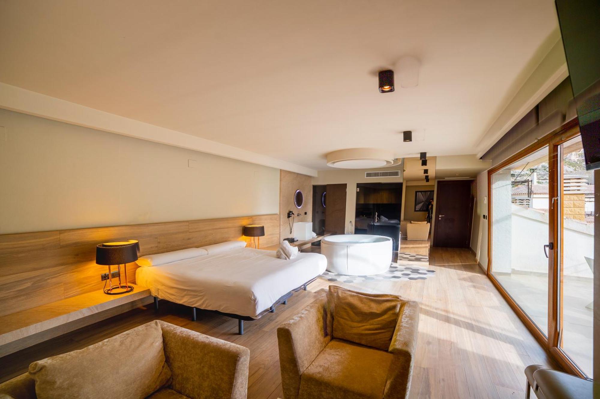 Suites Finca Los Olivos アルカラ・デル・フカル 部屋 写真